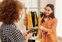 Aprenda 7 dicas para vender em tempos de crise Dicas fundamentais para obter sucesso em vendas (Foto: Freepik)