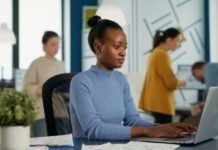 Dicas para se tornar um profissional mais empregável Empregabilidade em alta: confira dicas de capacitação e networking (Foto: DC Studio/Freepik)