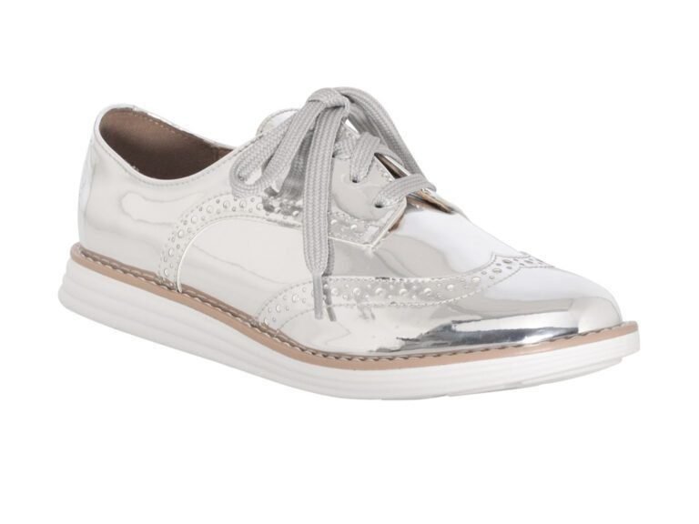 C&A aposta em calçados metalizados (Foto: Divulgação)