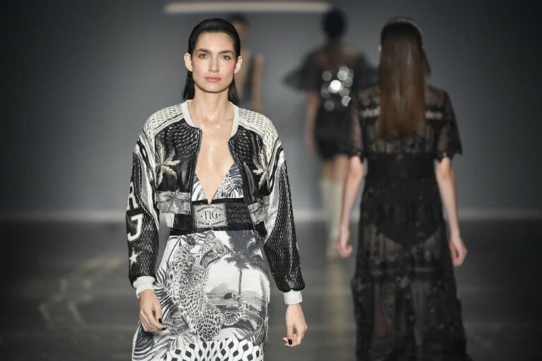 Desfile da TIG por Renata Figueiredo no quarto dia de SPFWN44 (Foto: Marcelo Soubhia/Fotosite)