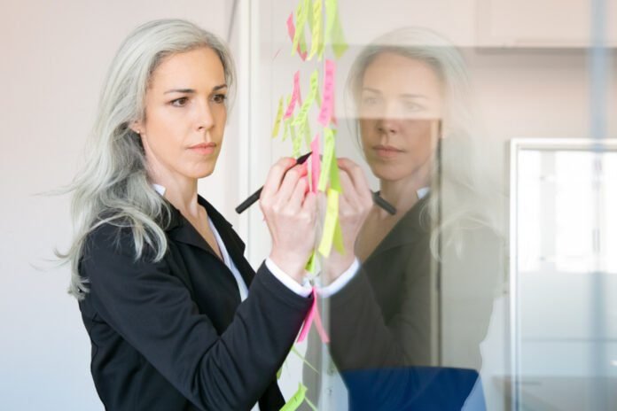 Como simplificar a rotina: sugestões de gestão de tempo (Foto: pch.vector/Freepik)