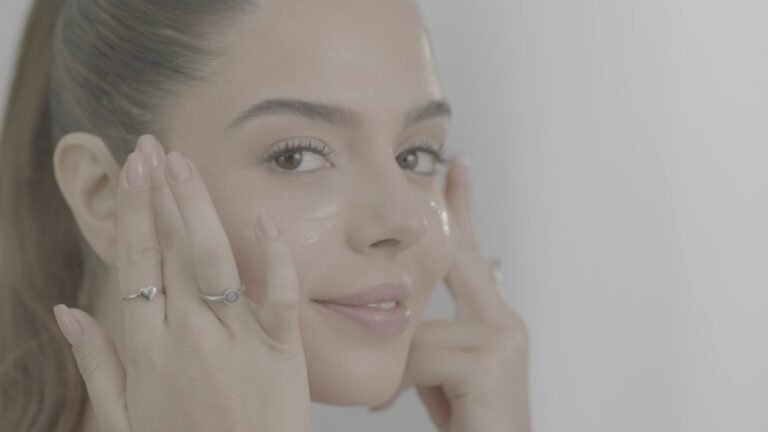 Giovanna Lancellotti reforça o time de embaixadoras de Neutrogena