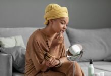 4 passos para o batom durar mais tempo na boca 4 passos para o batom durar mais tempo na boca (Foto: Freepik)