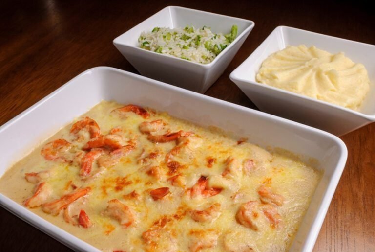 Receita de Camarão Gratinado para comemorar o Dia dos Namorados