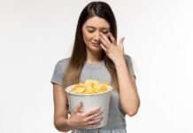 Alimentos ultraprocessados aumentam o risco de depressão e sofrimento psicológico