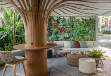 CASACOR Rio: Arquitetas apostam na biofilia para o ‘Lounge das Boas-Vindas’ Biofilia no Ambiente de Ana Cano e Vivian Reimers dá as Boas-Vindas na CASACOR Rio (Foto: André Nazareth)