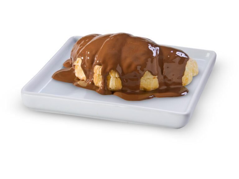 Croasonho presenteia clientes neste fim de semana de Páscoa: na compra de um croissant de chocolate, outro é dado de cortesia.