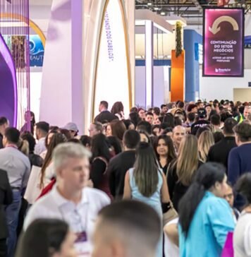 Beauty Fair reúne congressos e debates no segundo dia de evento Corredores do segundo dia da 20ª edição da Beauty Fair 2025 (Foto: @comodo)