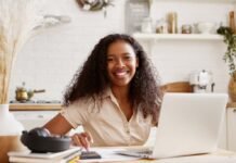 54% dos profissionais no Brasil querem mudar de emprego em 2026 Estudo do LinkedIn aponta movimento de carreira no Brasil em 2026 (Foto: Freepik)