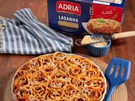Receita de lasanha invertida usa carne desfiada e ricota (Foto: Divulgação/Adria)
