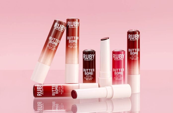 Butter Bomb Stick é o gloss em bastão 3 em 1 da Ruby Kisses (Foto: Divulgação) Butter Bomb Stick é o gloss em bastão 3 em 1 da Ruby Kisses (Foto: Divulgação)